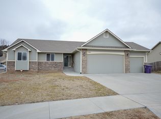 5106 Bramblewood Dr, Manhattan, KS 66503