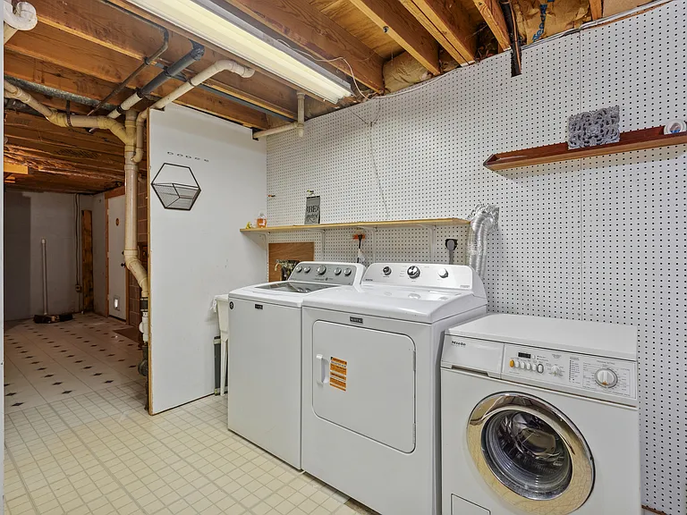 917 Allan Rd — Photo 22