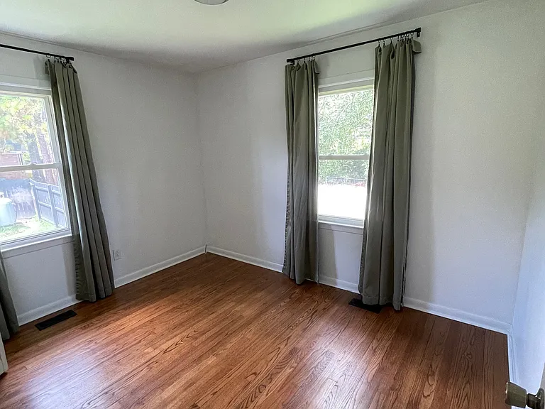 297 Channing Dr — Photo 17
