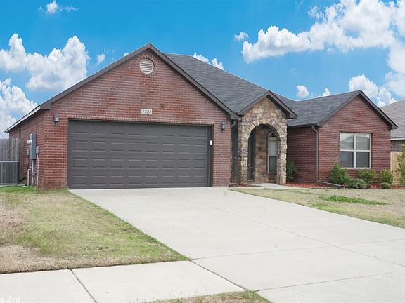3rd image of 5724 Little Elm Ln