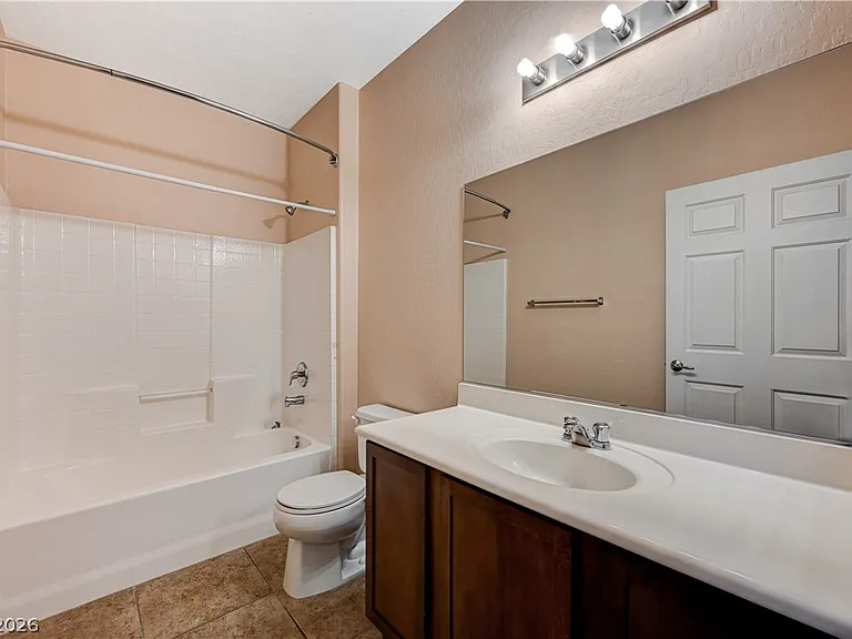 6868 Sky Pointe Dr #2115 — Photo 27