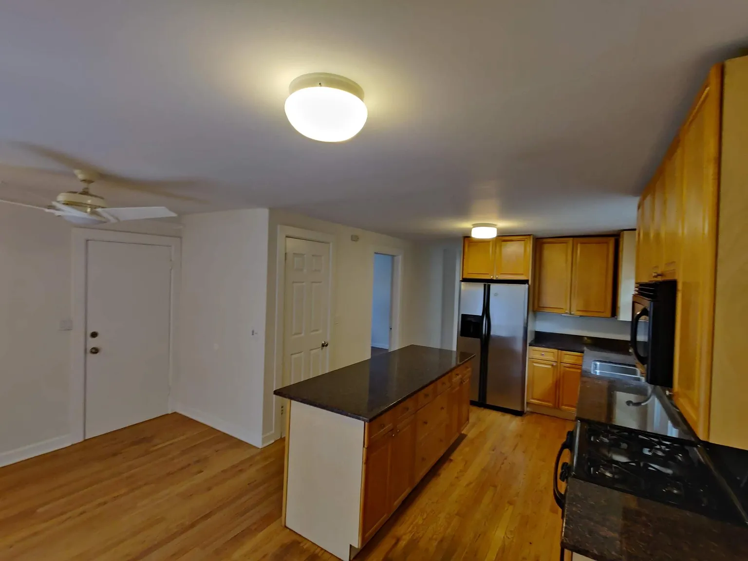 1 bed, 1100 sqft, $1,450 — Photo 2