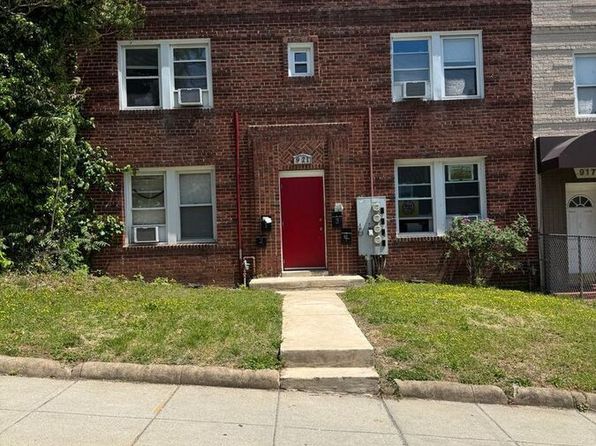 921 19th St NE APT 3