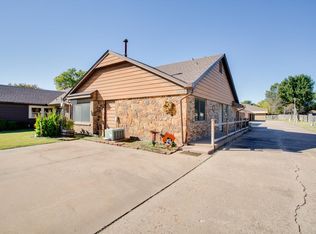 1908 N Oakwood Rd, Enid, OK 73703