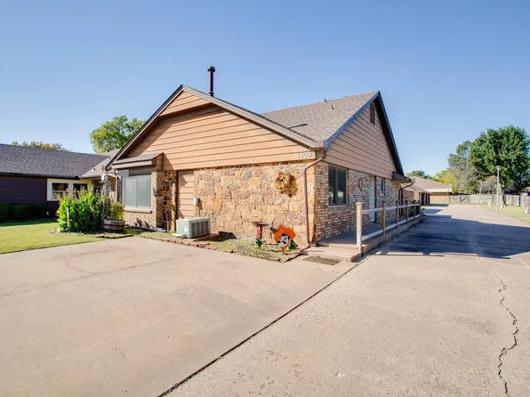1908 N Oakwood Rd, Enid, OK 73703