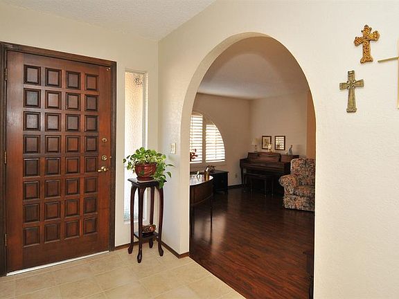 5th image of 5639 E Waltann Ln