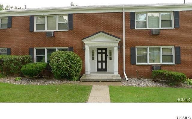 1st image of 7 Revere Ct