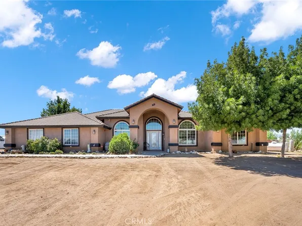 9225 Muscatel Rd, Phelan, CA 92371