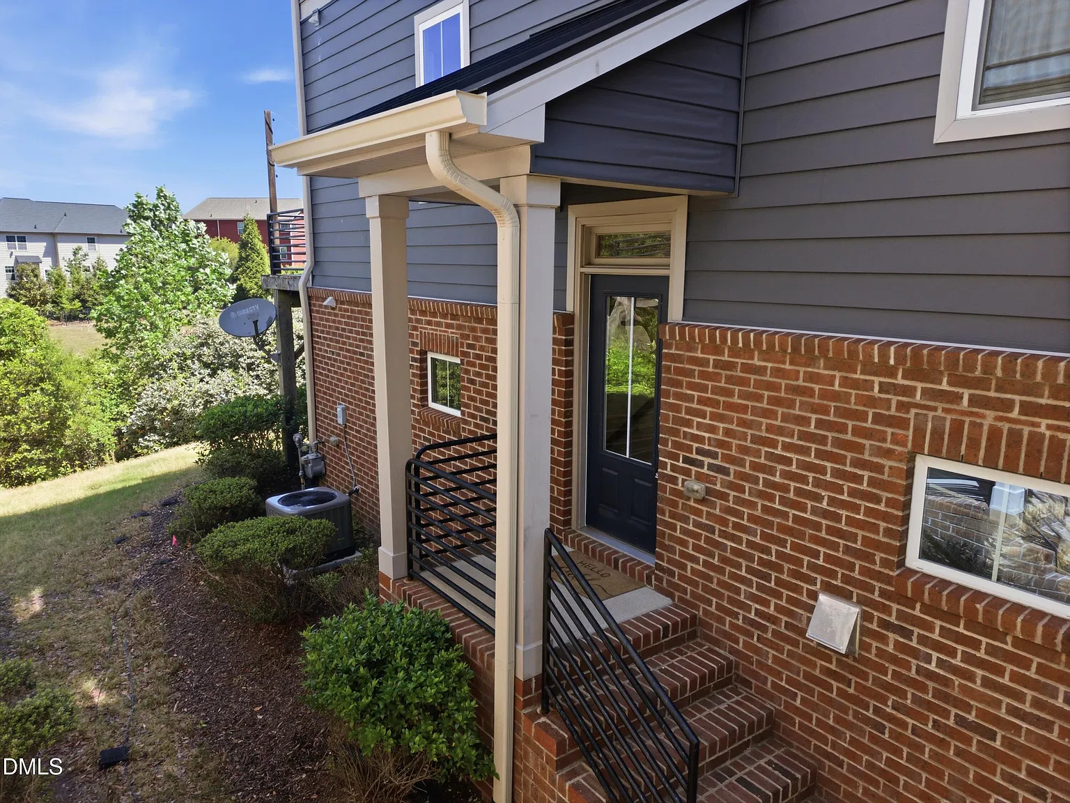 3 bed, 1748 sqft, $2,100 — Photo 2