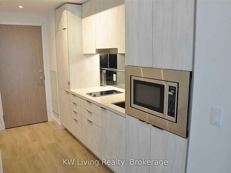 215 Queen St W #807 — Photo 5