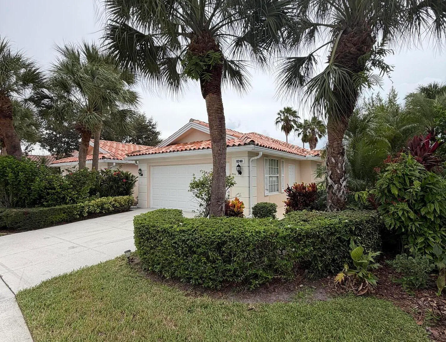 2 bed, 2.0 bath, 1610 sqft, $4,400 — Photo 1