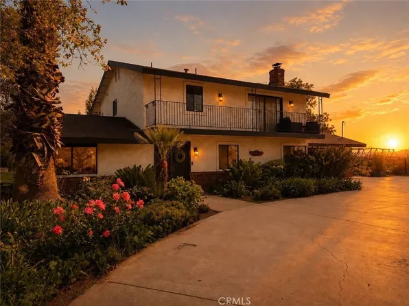 31383 Overcrest Dr, Redlands, CA 92374