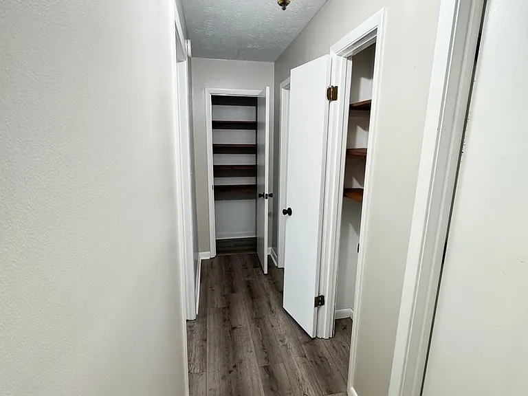 926 Carson Ln SW — Photo 6