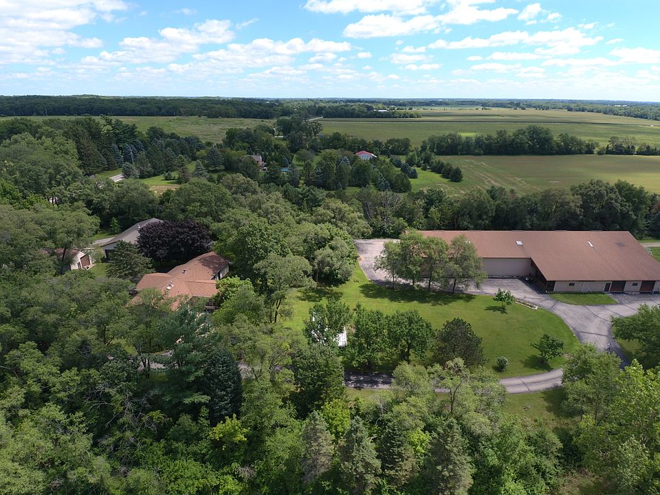 20419 River Rd, Marengo, IL 60152 | Zillow