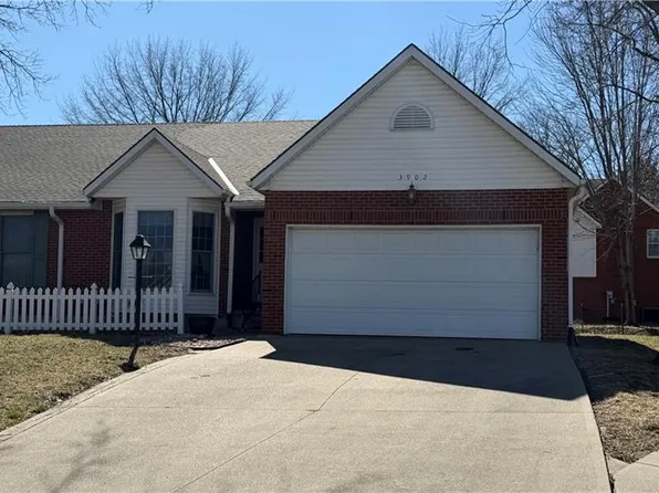 3902 Eastgate Dr, Saint Joseph, MO 64506