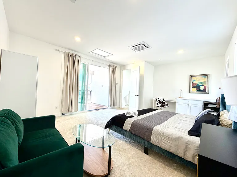107 Sawbuck — Photo 18