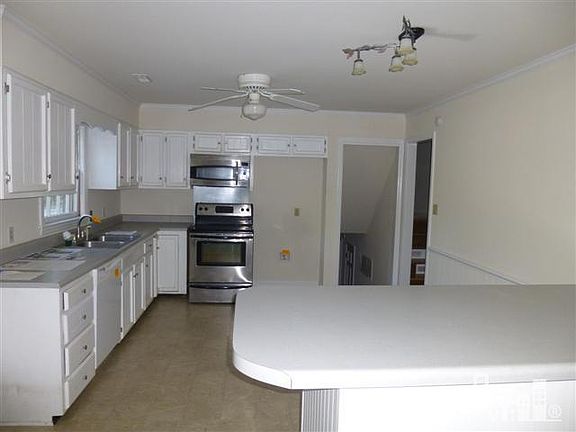4th image of 110 Cromwell Cir