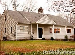 27 Lovell St, Mahopac, NY 10541