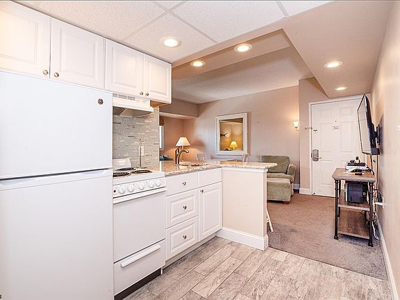 5th image of 812-20 Ocean Ave #319
