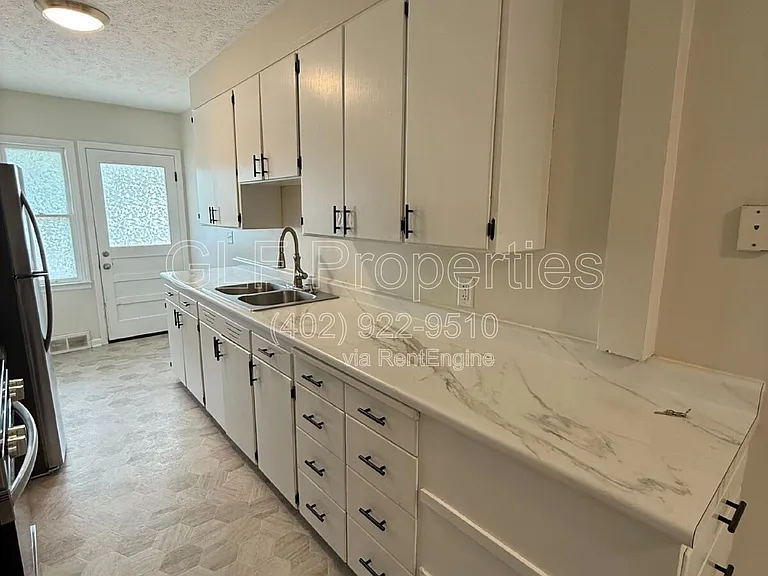 612 N 13th St — Photo 2