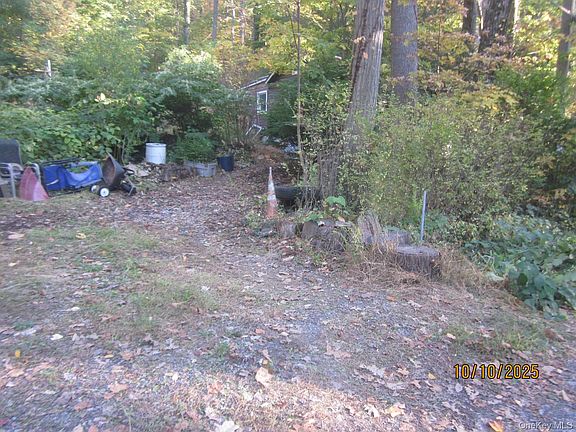 2nd image of 11 Woodland Circle S