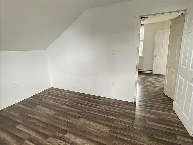 551 Sumner Ct — Photo 9