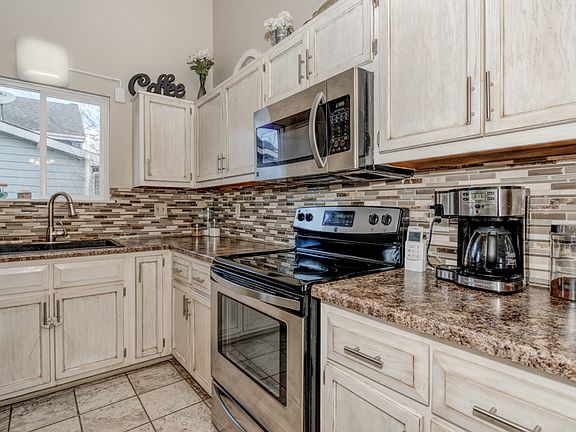 2nd image of 3345 Monica Dr