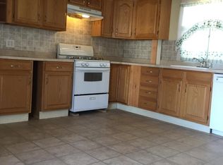 21 Cottage Row, North Chelmsford, MA 01863