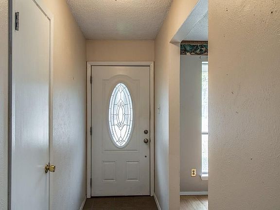 5th image of 7808 Davenport Ave