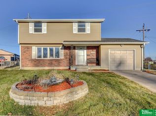 11836 Westfield Cir, Omaha, NE 68144