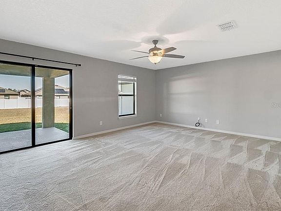 5th image of 880 Woodlark Dr