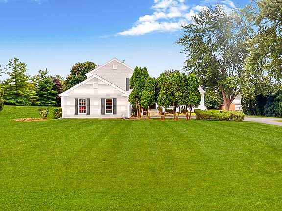 2nd image of 500 Widgeon Ln