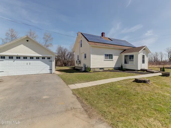 631 County Highway 142, Johnstown, NY 12095