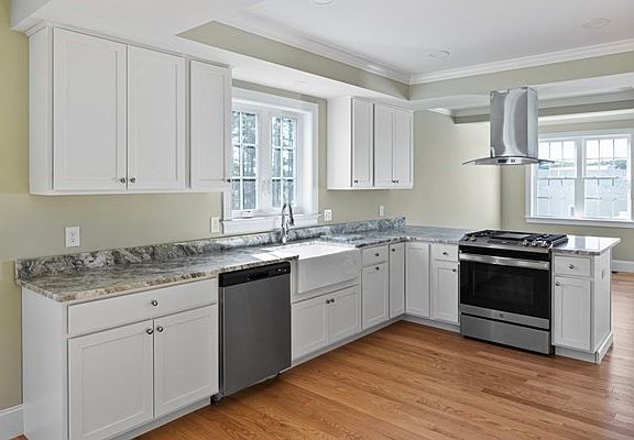 4th image of 7 Hill St #5