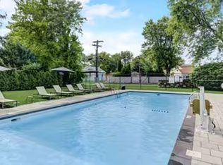 7300 Marion Ave #402, Levittown, PA 19055