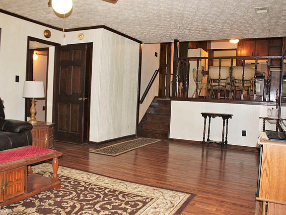 5th image of 2482 Poplar St