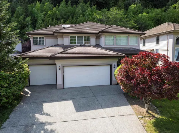 1722 Sugarpine Ct, Coquitlam, BC V3E 3E4