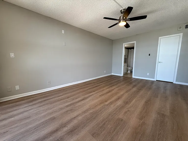 531 N Ocean Blvd #1805 — Photo 35