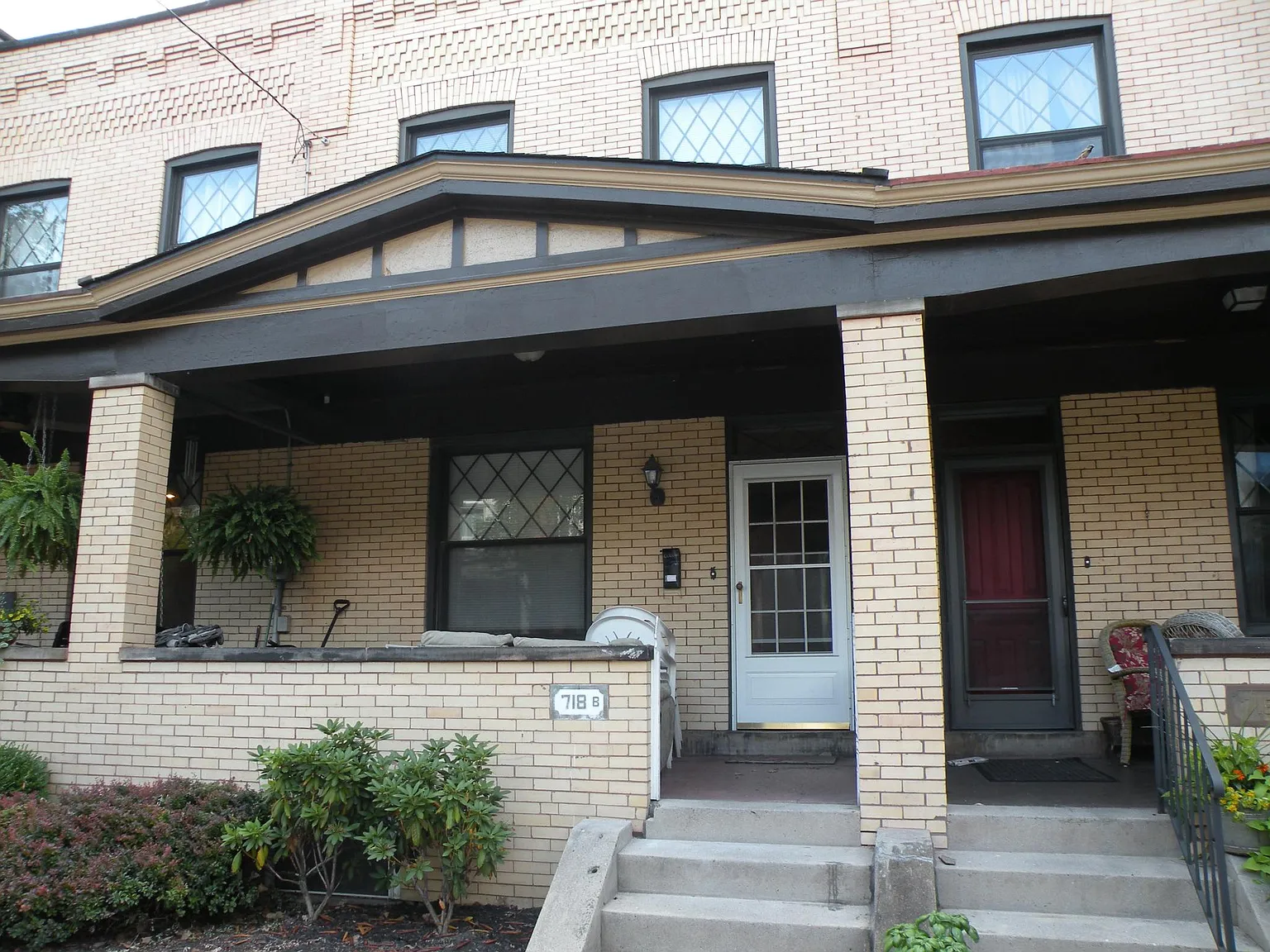 3 bed, 1800 sqft, $3,100 — Photo 1