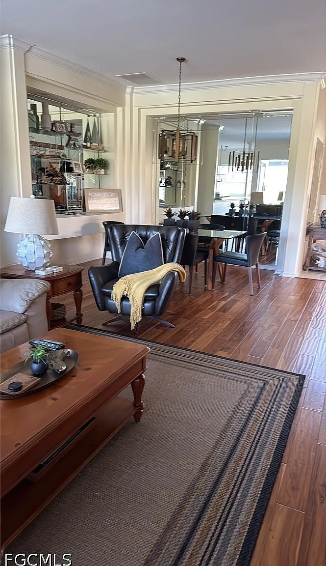 2 bed, 2.0 bath, 1667 sqft, $8,000 — Photo 4