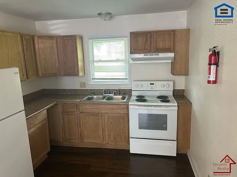 Skyline Apartments — Photo 44