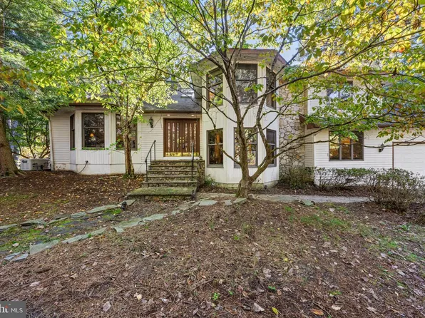 22 Tansborough Rd, Medford, NJ 08055