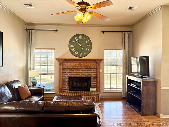 3rd image of 22095 Riverwood Dr