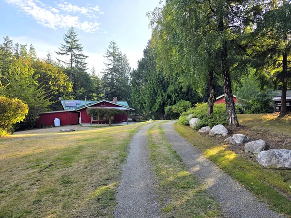 395 Saylor Ln, Camano Island, WA 98282