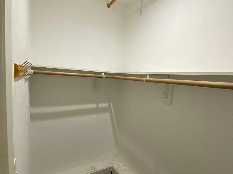 402 S Sycamore St #402 — Photo 18
