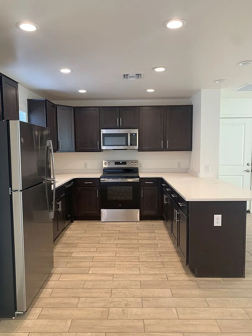 3 Bed/2 Bath Single Family Home New Construction at Pantano Vista! — Photo 3