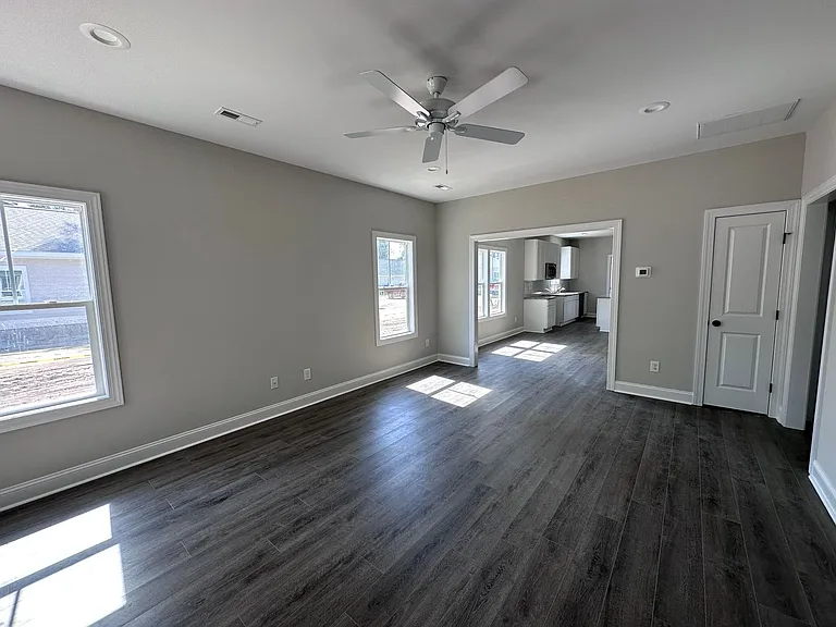 4308 Peachtree Ave — Photo 7