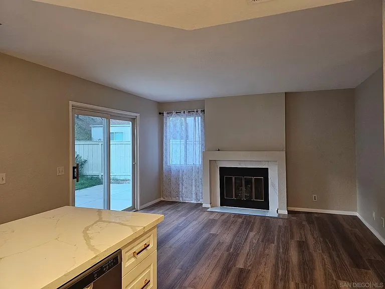 11044 Avenida De Los Lobos — Photo 6