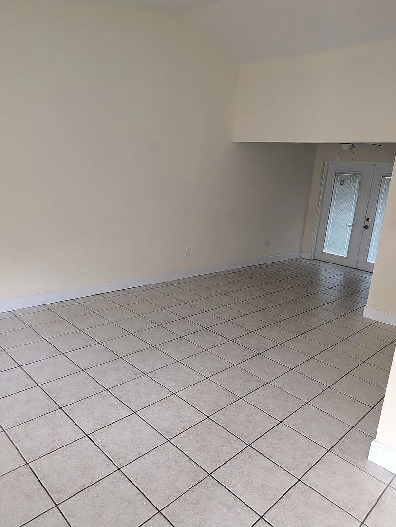 1382 Birkdale Dr — Photo 3