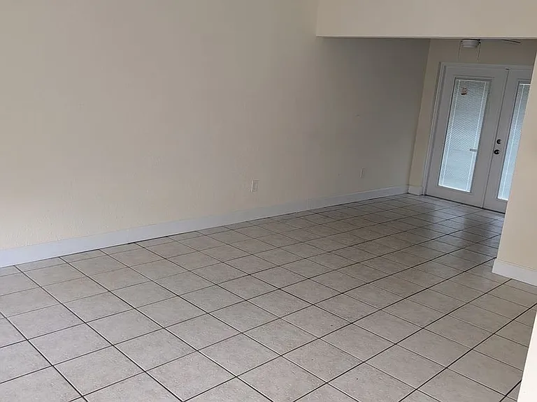 1382 Birkdale Dr — Photo 3